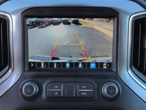 Used 2022 Chevrolet Silverado 2500 LTZ w/ LTZ Convenience Package image 13