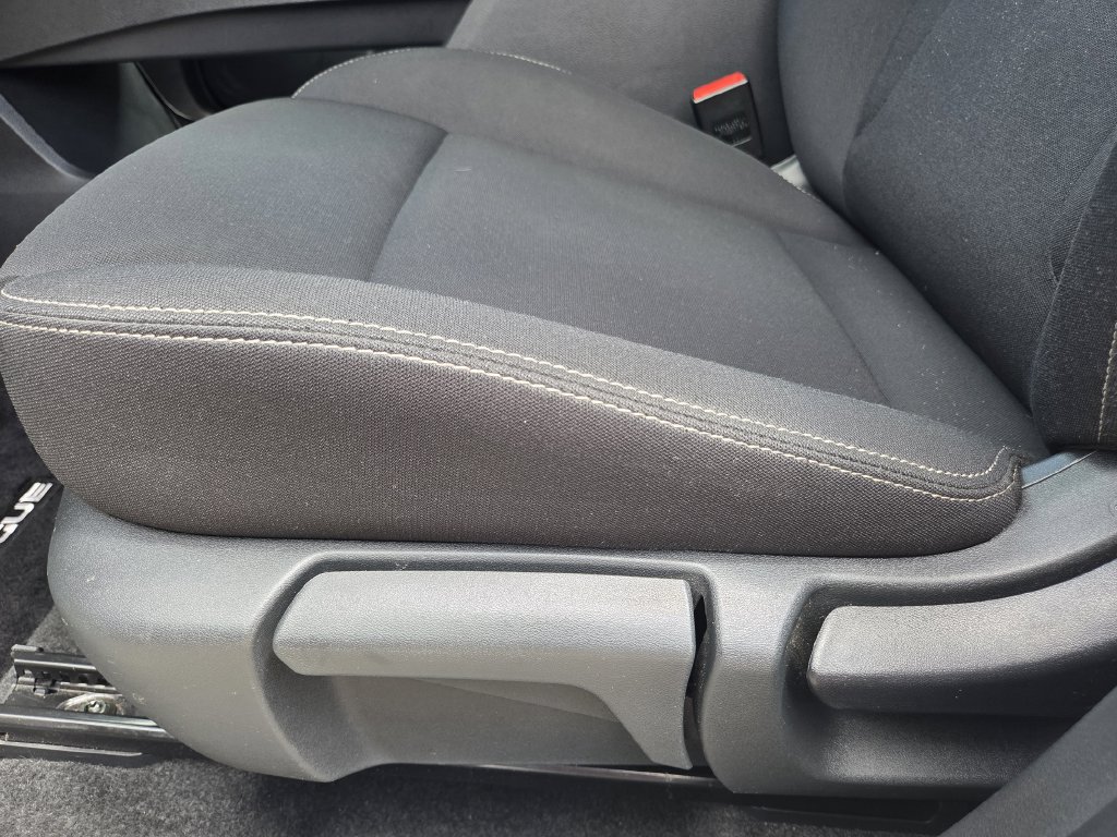 Used 2024 Nissan Rogue S FWD image 15