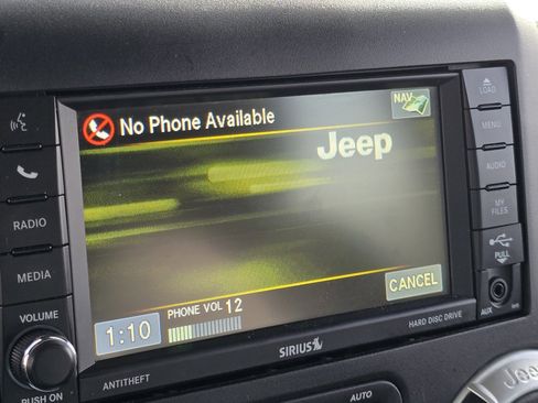 Used 2015 Jeep Wrangler Unlimited Rubicon image 4