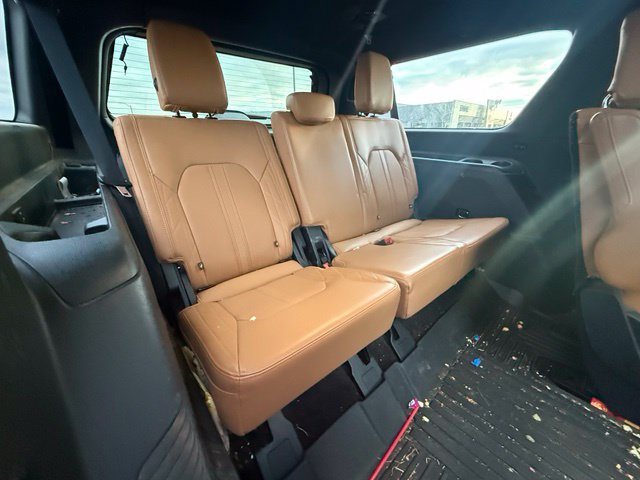 Used 2023 Ford Expedition Max Platinum AWD/4WD image 15