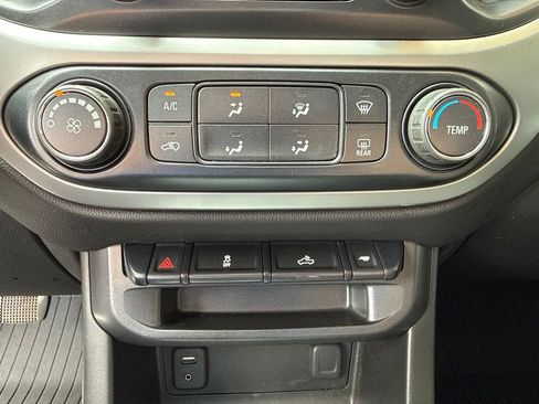 Used 2017 Chevrolet Colorado LT w/ LT Convenience Package AWD/4WD image 12