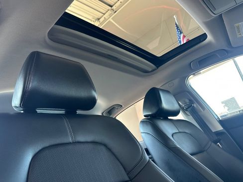 Used 2024 Honda Civic Touring image 17