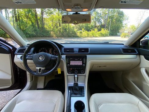 Used 2013 Volkswagen Passat 2.5 SE FWD image 38