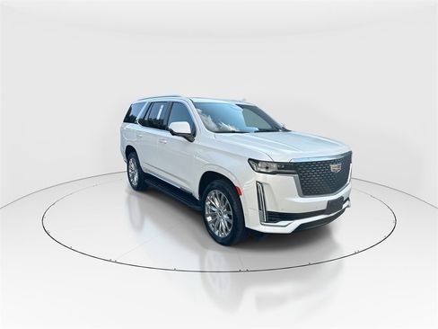 Used 2023 Cadillac Escalade Premium Luxury image 2