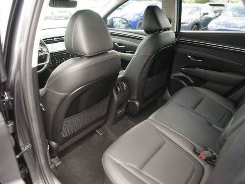 Used 2023 Hyundai Tucson Limited FWD image 12