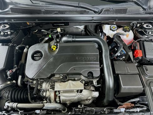Used 2024 Chevrolet Malibu LT FWD image 30