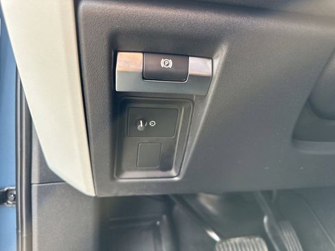 Used 2023 Land Rover Defender 110 S image 12