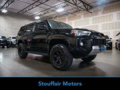 Used 2016 Toyota 4Runner Trail AWD/4WD image 1