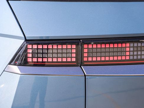 New 2026 Hyundai Ioniq 5 Limited image 9