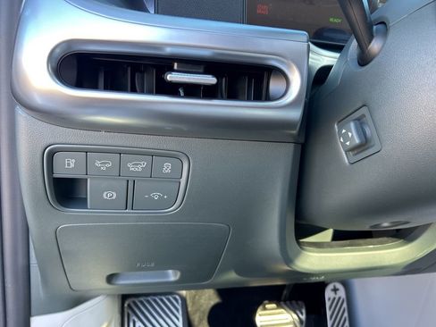 New 2026 Hyundai Ioniq 9 Calligraphy image 17