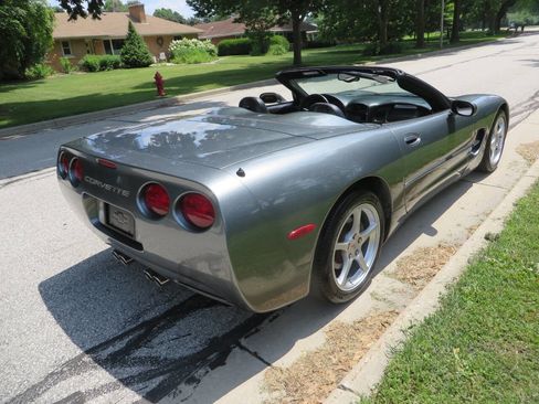 Used 2004 Chevrolet Corvette Convertible w/ Preferred Equipment Group image 8
