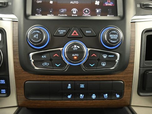 Used 2017 RAM 1500 Laramie AWD/4WD image 31