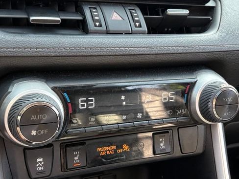Used 2019 Toyota RAV4 XLE Premium w/ Cold Weather Package AWD/4WD image 18