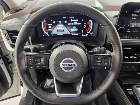 Used 2021 Nissan Rogue Platinum image 18