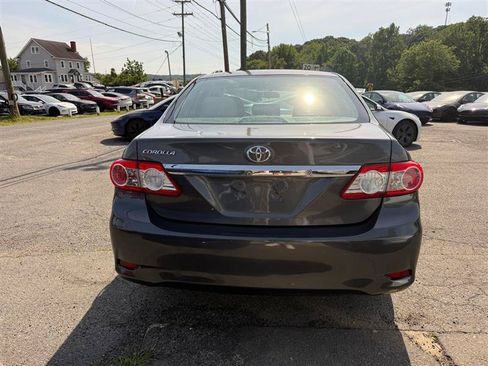Used 2012 Toyota Corolla L w/ Preferred Accessory Pkg FWD image 4