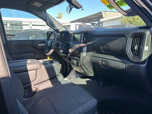 Used 2019 Chevrolet Silverado 1500 Custom Trail Boss w/ Custom Convenience Package AWD/4WD image 16