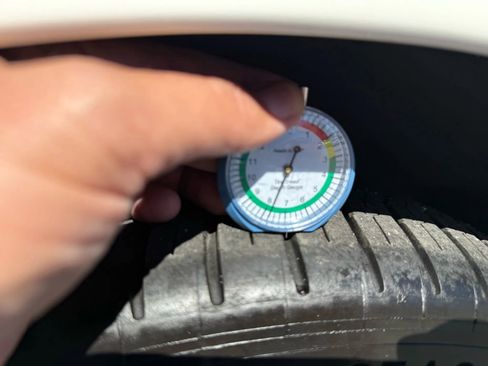 Used 2001 Chevrolet Corvette Coupe w/ Preferred Equipment Group2 image 33