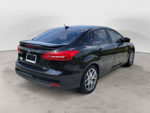 Used 2015 Ford Focus SE w/ Equipment Group 201A FWD image 8