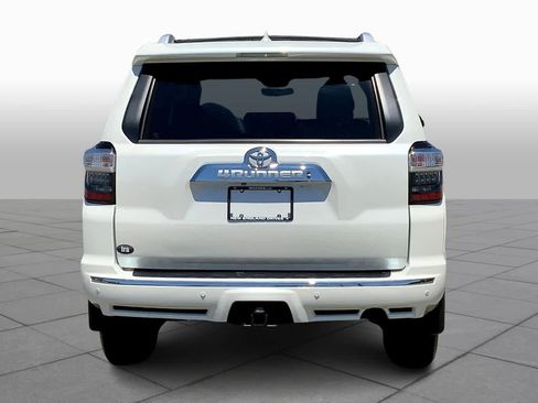 Used 2016 Toyota 4Runner Limited image 4