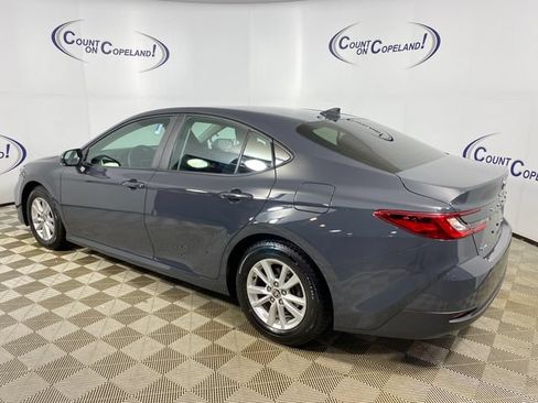 Used 2025 Toyota Camry LE FWD image 4