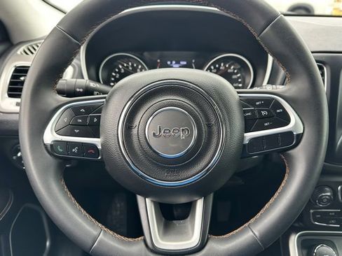 Used 2021 Jeep Compass Latitude image 41