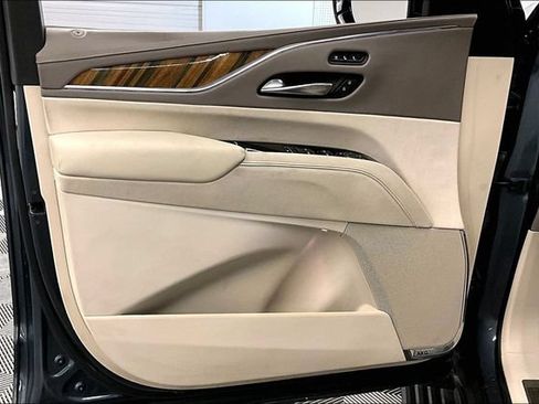 Used 2021 Cadillac Escalade ESV Sport Platinum w/ LPO, ONYX Package AWD/4WD image 22