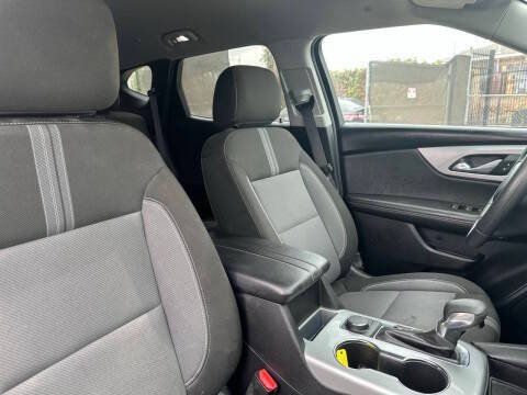 Used 2025 Chevrolet Blazer LT FWD image 20