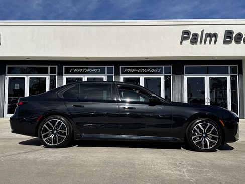 Used 2024 BMW 740i xDrive image 24