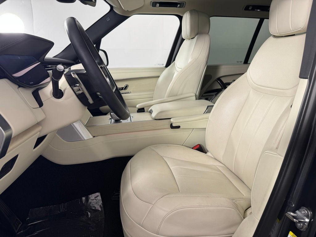 Used 2024 Land Rover Range Rover SE AWD/4WD image 13