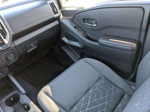 Certified 2025 Nissan Frontier SV w/ SV Convenience Package image 22