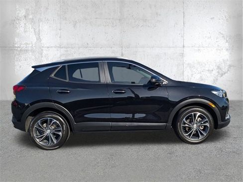 Used 2022 Buick Encore GX Select w/ Advanced Technology Package image 3