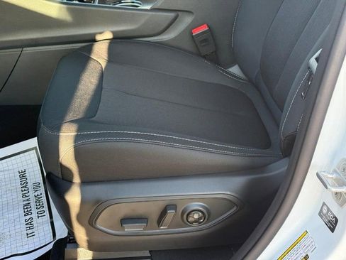 New 2026 Jeep Grand Cherokee L Laredo image 17