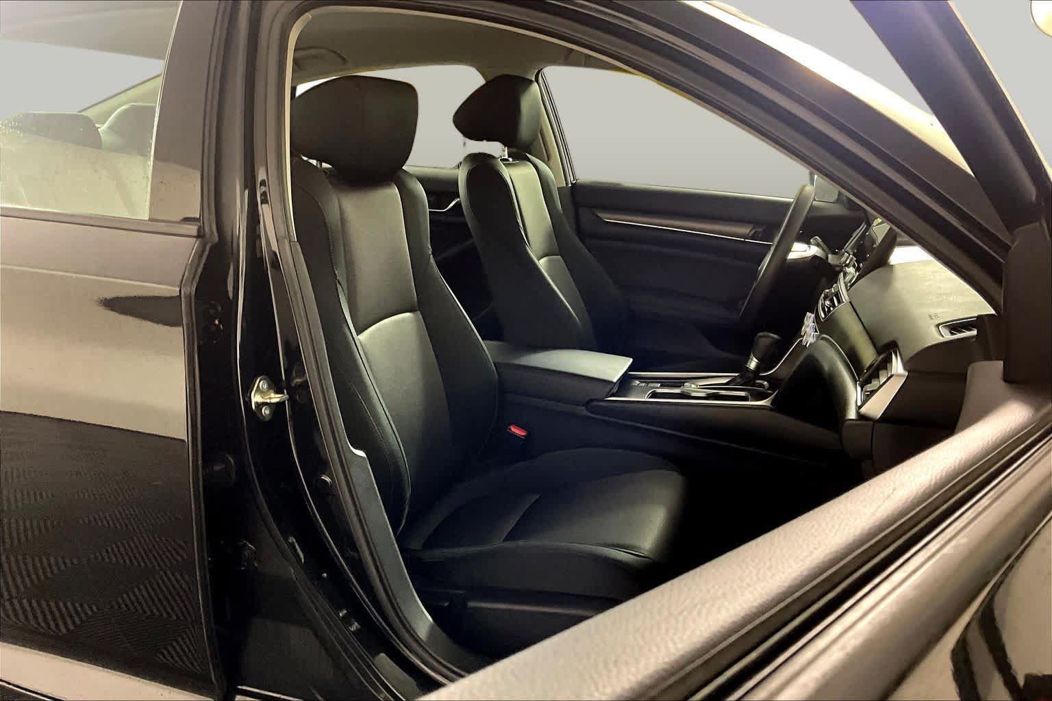 Used 2019 Honda Accord LX image 9