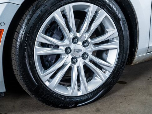 Used 2018 Cadillac XTS Luxury image 10