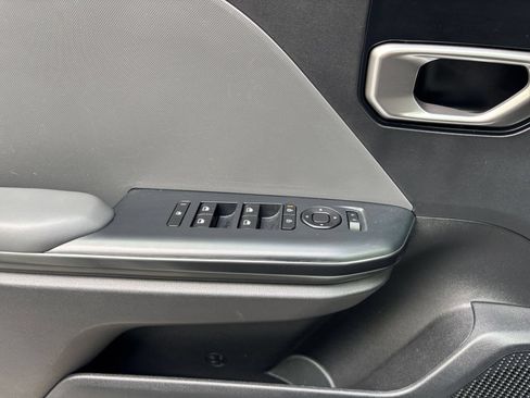 Used 2025 Kia K4 FWD image 18