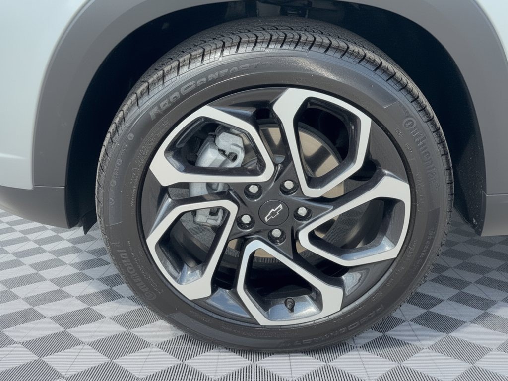 Used 2026 Chevrolet Trax RS w/ Driver Confidence Package FWD image 13