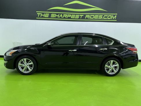Used 2015 Nissan Altima 2.5 SL w/ Technology Package FWD image 6
