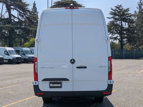 New 2025 Mercedes-Benz Sprinter 3500 image 3