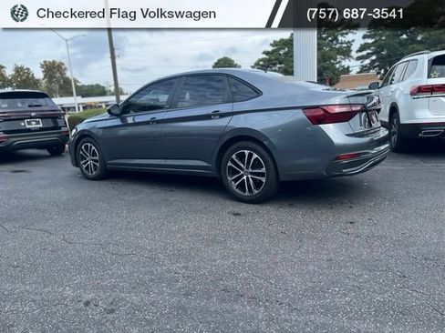 Used 2024 Volkswagen Jetta Sport FWD image 6