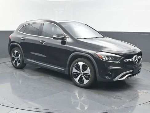 Used 2025 Mercedes-Benz GLA 250 4MATIC image 7