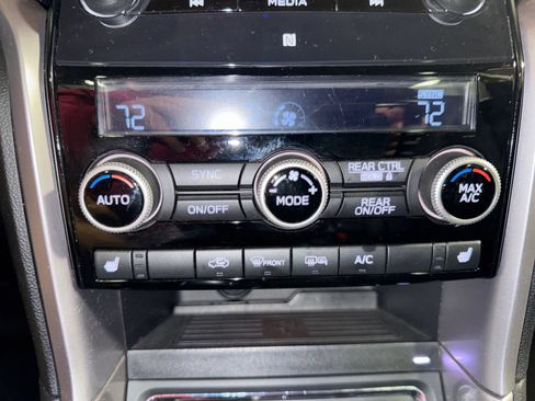 Used 2021 Subaru Ascent Limited w/ Technology Package AWD/4WD image 23