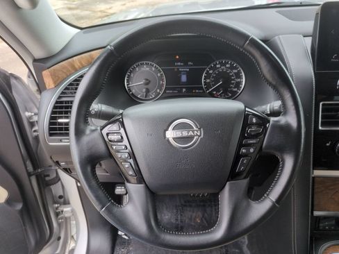 Used 2022 Nissan Armada SL w/ Captain's Chairs Package AWD/4WD image 16