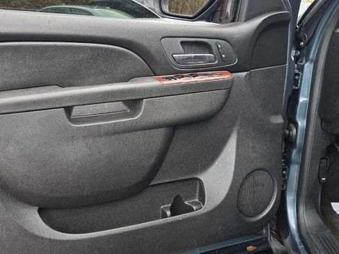 Used 2012 Chevrolet Avalanche LT w/ All-Star Edition image 12