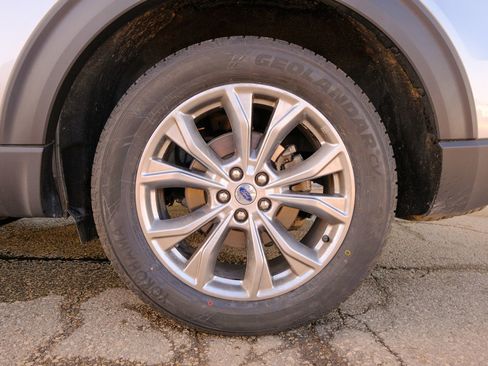 Used 2024 Ford Explorer Limited image 46