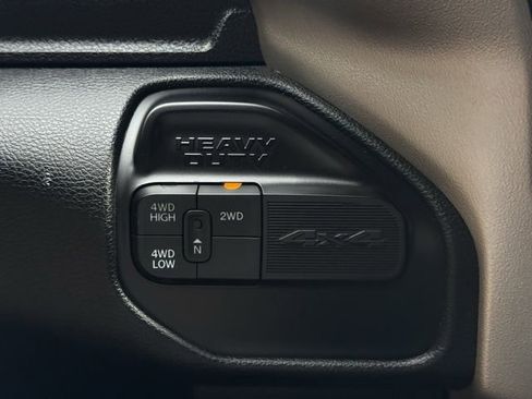 Used 2024 RAM 2500 Laramie w/ Safety Group AWD/4WD image 19