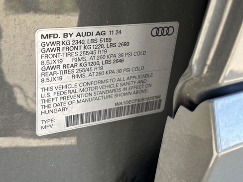 Used 2025 Audi Q3 2.0T Premium AWD/4WD image 37