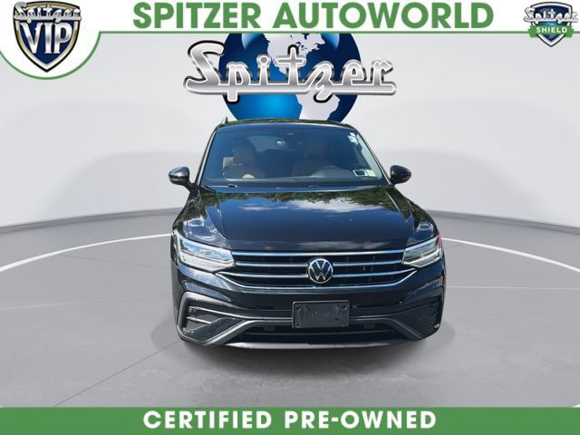 Used 2023 Volkswagen Tiguan SE FWD image 3