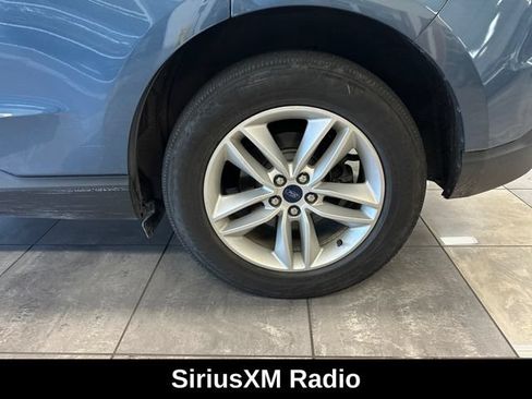 Used 2018 Ford Edge SEL w/ Equipment Group 201A AWD/4WD image 4
