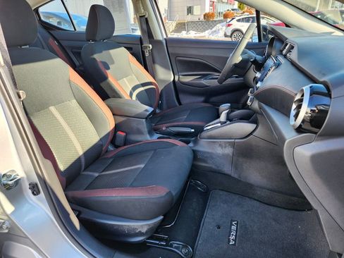 Certified 2025 Nissan Versa SR w/ Trunk Package image 17