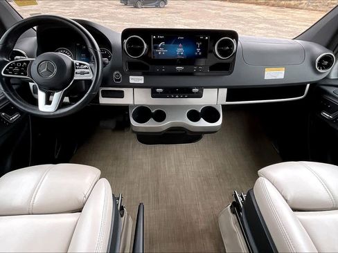 Used 2020 Mercedes-Benz Sprinter 3500 image 29